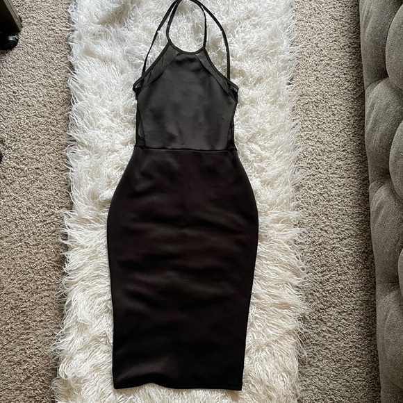 Little Black Dress - Cross Straps, Low back - Picture 3 of 3